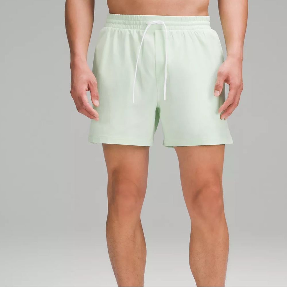 Lululemon Pool or Swim Men’s Shorts Size L